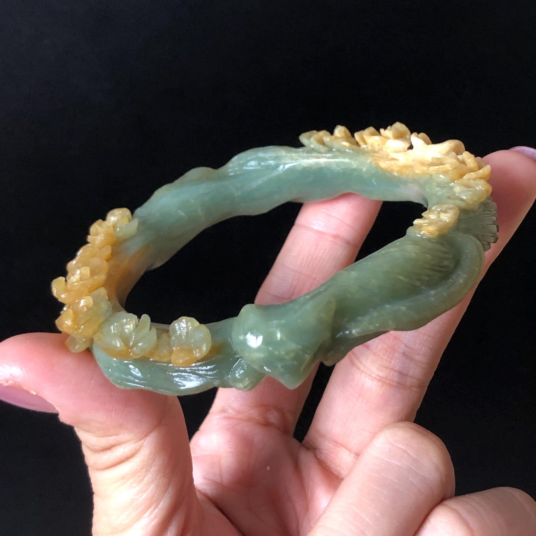 58.5 Mm Xiu Jade Serpentine Hand Carved Nine-tailed Fox and
