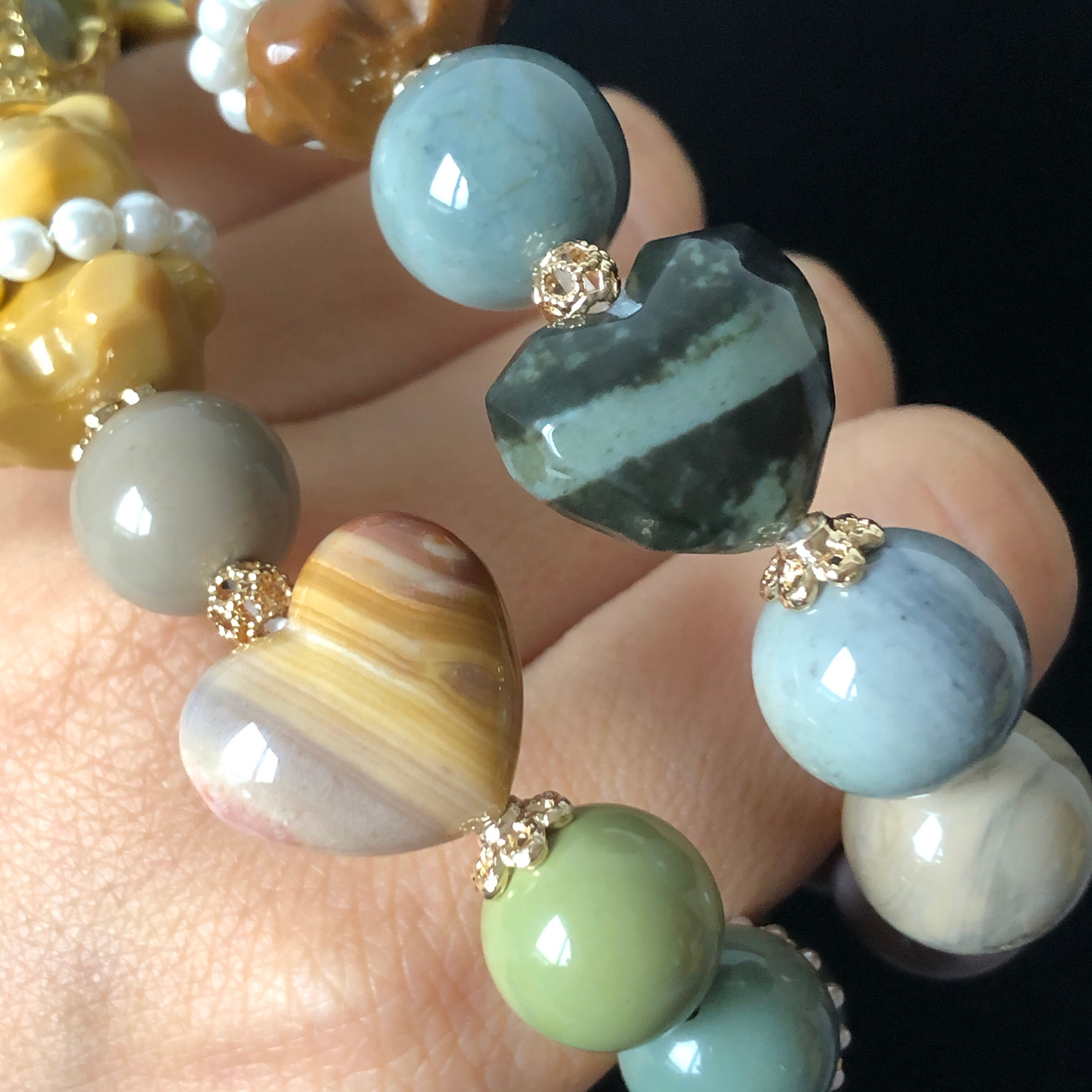 Alashan Agate Carved Bear Prince Bead Bracelet | Forest and Light