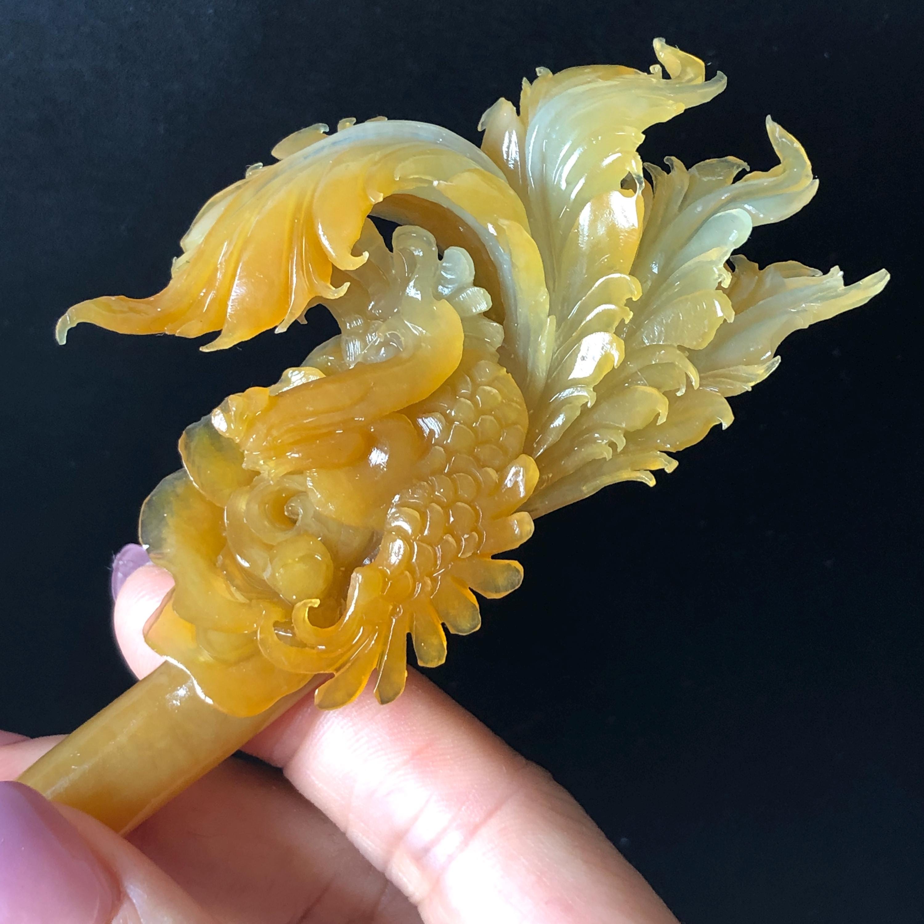秀翡翠の蛇紋石手彫り金鳳凰牡丹簪 | 黄橙赤翡翠の簪 | アジアン