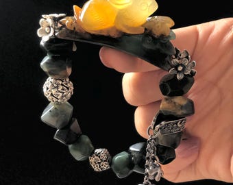Natural Xiu Jade Serpentine Hand Carved Rabbit Bunny Charm with Irregular Bead Bracelet | Yellow & Deep Green Jade | Vintage Tibetan Silver