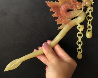 証明書付き天然秀翡翠サーペンタイン手彫り椿花ヘアピン（ぶら下がり