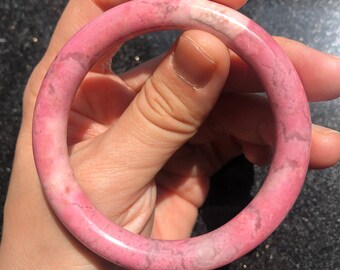 52.7 mm 天然ロードナイト バングル | ローズ ガーデン | ロージー