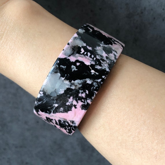 52.6 mm 高品質天然ロードナイト バングル ブレスレット | ピンクの