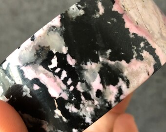 52.6 mm 高品質天然ロードナイト バングル ブレスレット | ピンクの