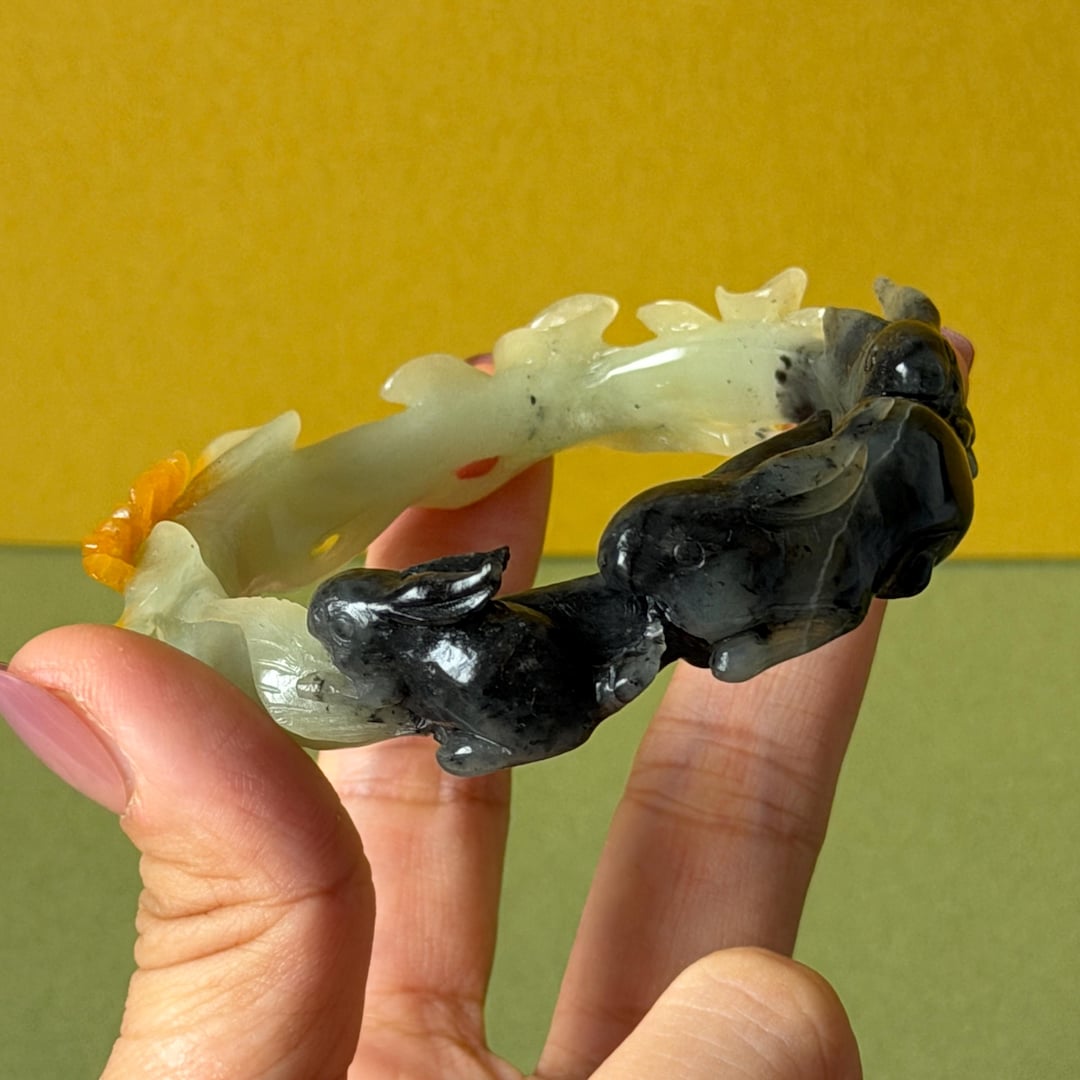 Yellow Jade Rabbit 54.1 Mm Xiu Jade Serpentine Hand Carved Rabbits and Flowers Bangle ...