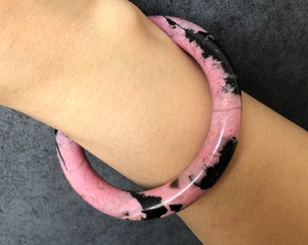 57 mm 高品質天然ロードナイト バングル ブレスレット | ピンクの顆粒