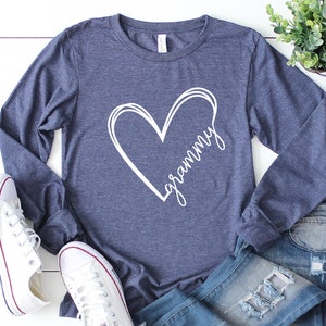 Grammy Long Sleeve Shirt, Heart Graphic Grammy Sweatshirt, Gift for Grandma, Unisex Cotton Tee, Mother’s Day Gift, Cozy Graphic Top