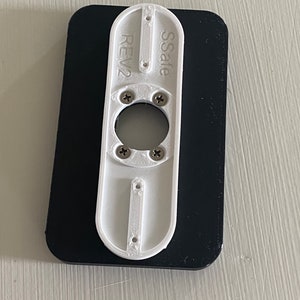 SimplySafe Doorbell Backplate Mount - Platz für Drahtmuttern und zum Bedecken von größeren Löchern, wenn Drähte zu kurz sind/ Drahtverlängerungen benötigen