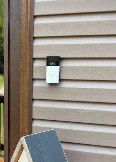 No Drill Clip on Vinyl Siding Mount for Ring Generation 2 Doorbell - For all siding between 3in and 5in including Dutch Lap.