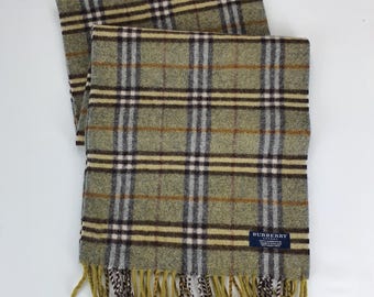 Genuine Burberry wool scarf in an excellent condition green colour  size 168cm