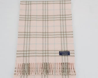 Genuine Burberry wool scarf in an excellent condition pink  colour  size 172cm