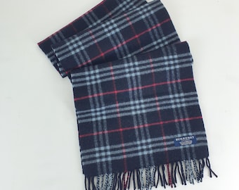 Genuine Burberry wool scarf in an excellent condition navy colour  size 171cm