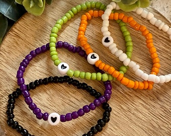holiday seed bead bracelet/accent bracelet/halloween bracelet/seed bead bracelet/holiday bracelet/kids bracelet/heart bracelet