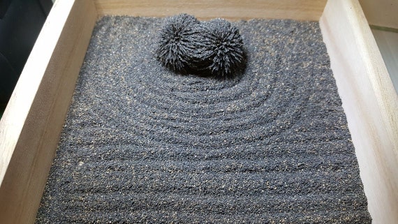 HABITU Japanese Zen Garden for Desk With Meditation Accessories