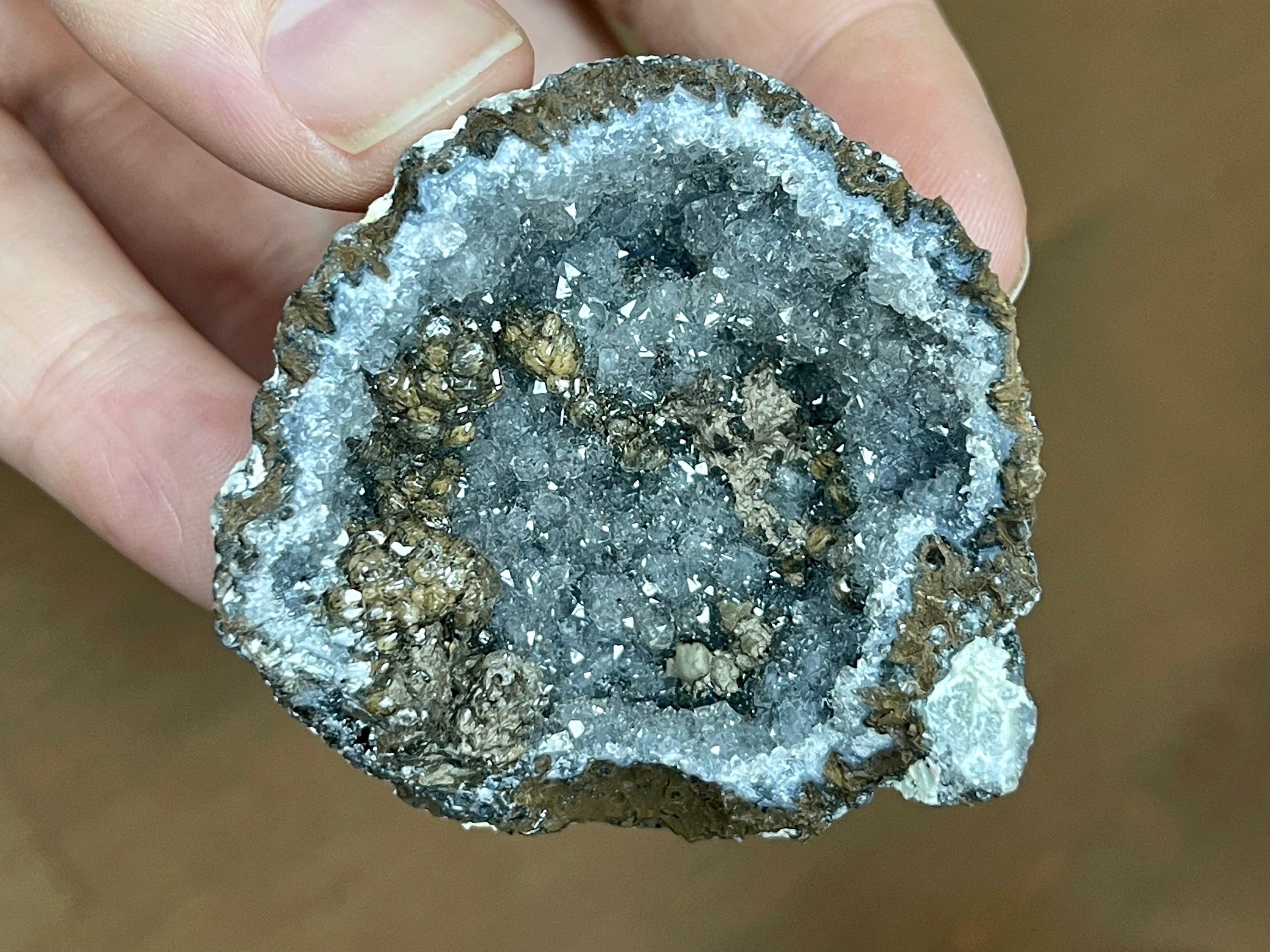 How to CRACK a Geode with a Pipe Cutter!