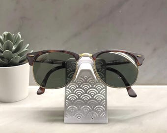 Personalized glasses holder with name personalized gift for mum, dad, family and friends. Modern glasses accessories eyewear display stand.