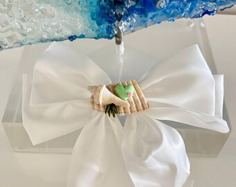 Big white bow with hand picked costa rica shell, handmade