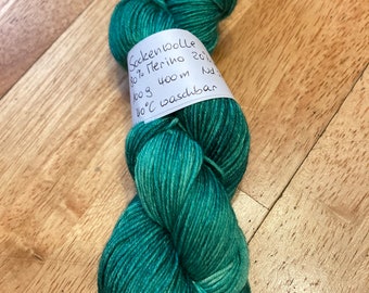 Sockenwolle Merino-Seide  *real green*