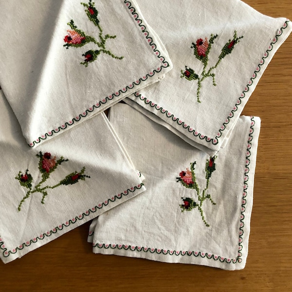 Rozen, mooie set van 4 kleine vintage servetten - Franse katoenen linnen handgeborduurde servetten, servetten de tafel, bloemen, romantisch