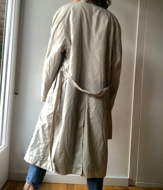 Vintage  unisex trench coat. Belted oversize beig… - image 9