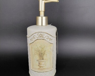Hofer | Flüssigseife Mit Schafmilch 250ml Im Spender Vintage Motiv 58 Classic Hofer | Flüssigseife Mit Schafmilch 250ml Im Spender Vintage Motiv 58 Classic
