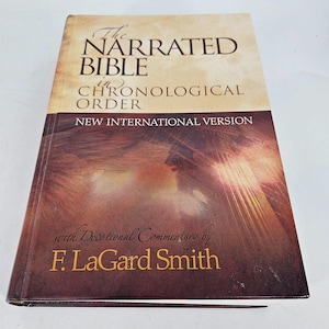 Santa Biblia narrada NVI Orden cronológico Letra roja Libro de tapa dura de EE. UU.
