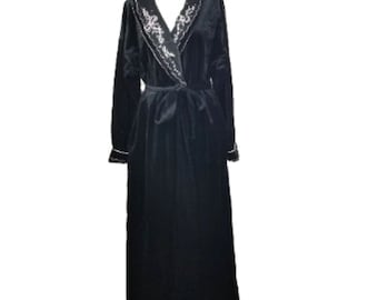 Vintage Gilligan O'Malley Womens Velvet Robe Black Embroidered Floral Size Large