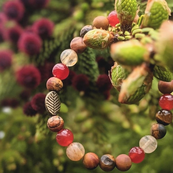 SAPIN BAUMIER | Jade rouge, quartz rutile, œil de tigre & jaspe picasso | Bracelet en pierre semi-précieuse | Pierres naturelles