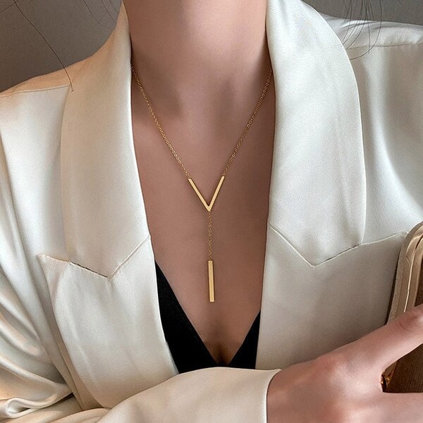 Collier de clavicules long sexy en acier inoxydable en forme de V Dames et filles • Bijoux minimalistes • Cadeaux pour elle