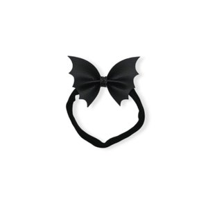 Black Bat Headband, Bat Wings Hair Bow, Bat Baby Nylon Headband, Bat Hair Bow, Halloween Hair Bow, Halloween Headband, Newborn Bat Headband