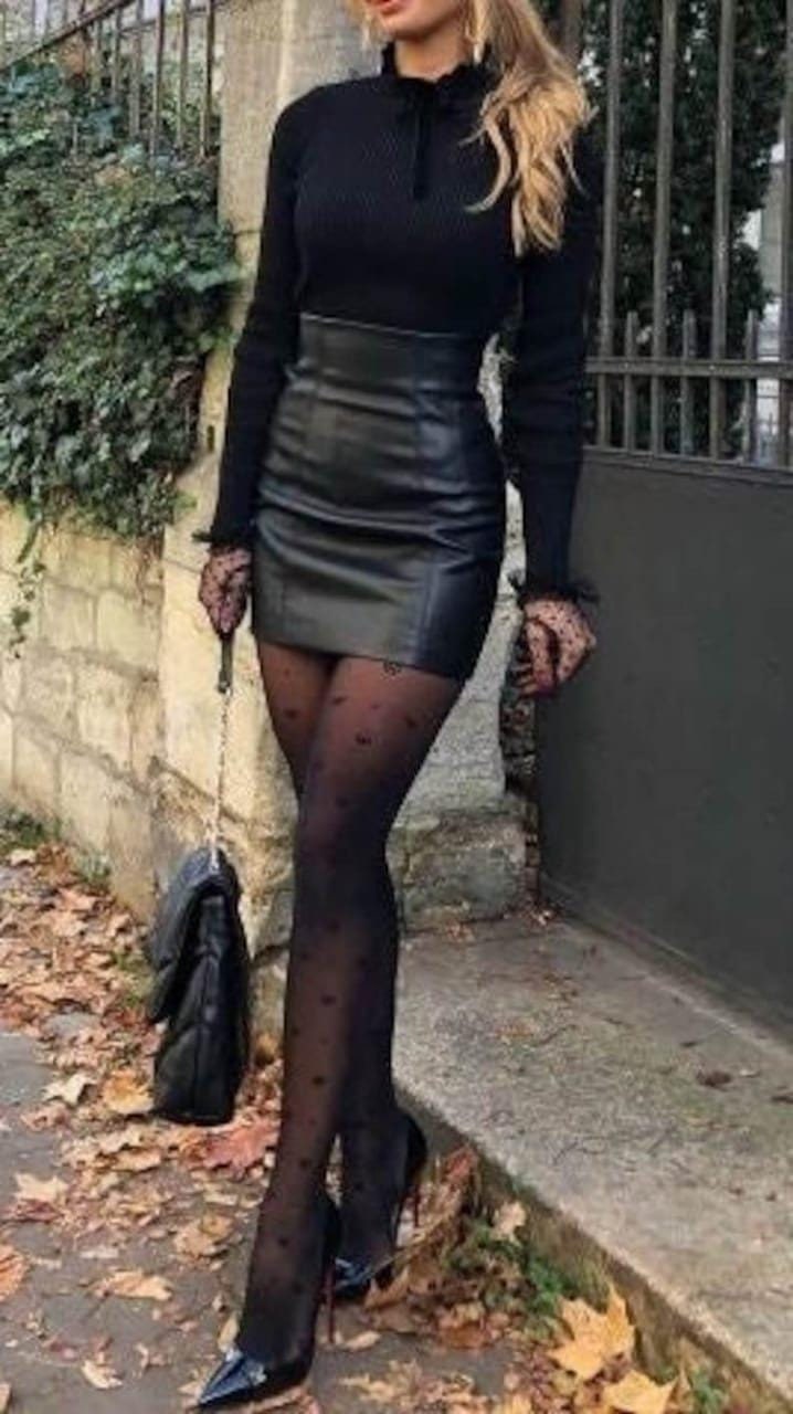 Handmade women lambskin Leather Skirt, Women Black leather skirt, Womens High waist skirt, Mini skirt, Hot skirt, Club skirts for girls