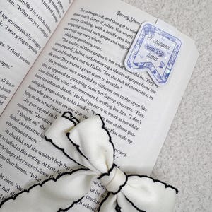 Chinoiserie I Stopped Reading Right Here Magnetic Bookmark - Vintage Blue Floral - Gift for Readers -  Book Accessories - Page Marker