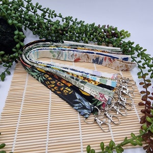 Hawaiian Shirt Lanyard for ID Badge/Keys, Tropical Lanyard, Hawaii Shirt Gift, Handmade Hawaiian Lanyard, Ocean Lanyard, Summer Lanyard