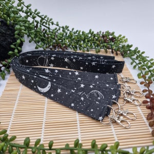 Tour de cou étoilé fait main - tour de cou constellations pour clés/carte d'identité, tour de cou du zodiaque, tour de cou étoiles, tour de cou spatial, cadeau d'astronomie, porte-clé scientifique