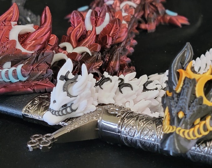 Small 15" 3D Printed Lunar Dragon, Sensory Fidget Toy, Articulated Dragon Figurine, Room Decor, Dragon Toy, Desktop Toy