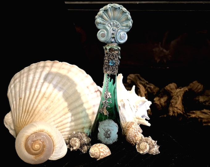 Mermaid Tears Potion Bottle – Color Changing Magical Decor, Fantasy Ocean Gift, Enchanted Home Accent