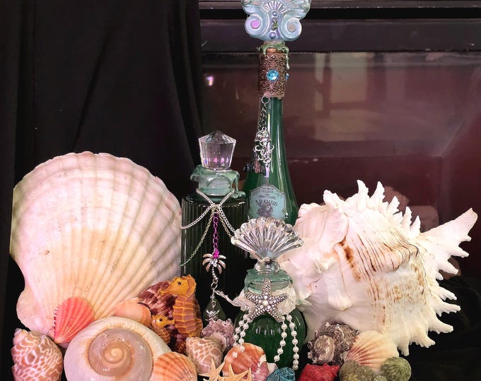 Mermaid Tears Potion Bottle – Color Changing Magical Decor, Fantasy Ocean Gift, Enchanted Home Accent