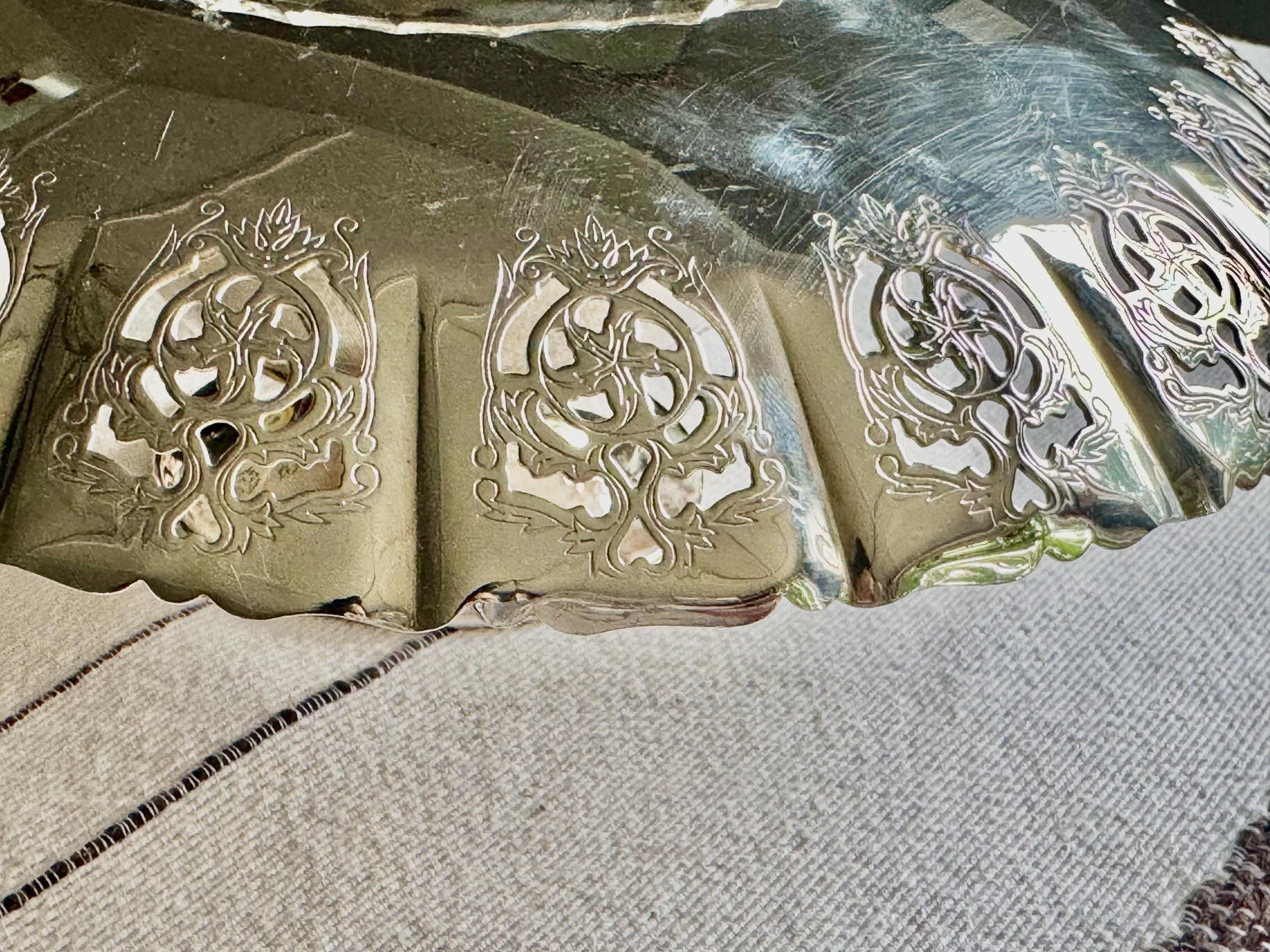 Elegant Vintage Silverplate Centerpiece with Glass Frog – Rose Bowl – Wedding & Event Table Decor