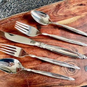 Complete vintage Rogers Bros 'Garland' zilverwerkset uit 1847 voor 12-60 stuks afbeelding 5