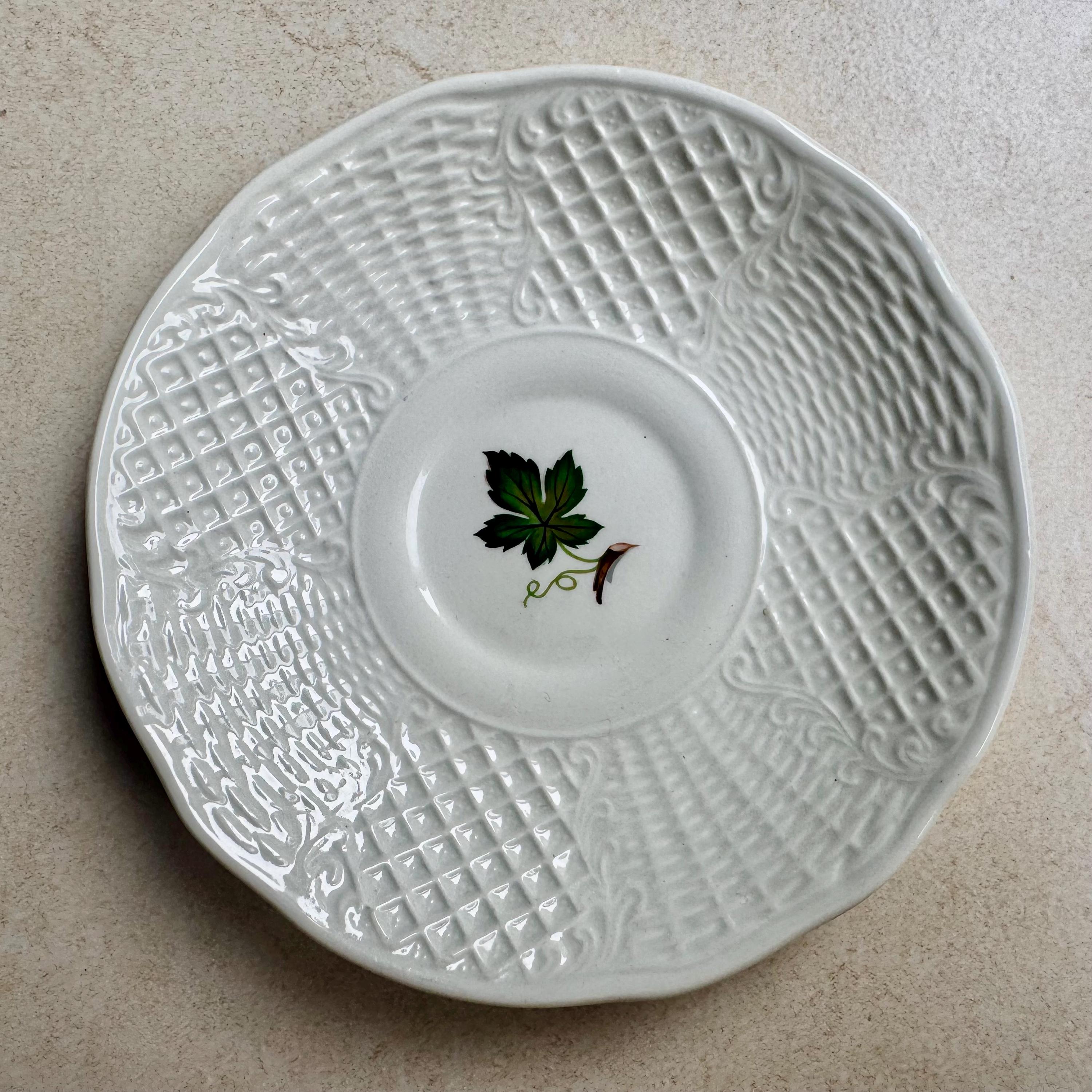 Vintage Green Botanical Wall Plate Collection – Set of 7 | Leaf & Cabbage Plates | Majolica Style Wall Gallery | Grandmillennial Decor