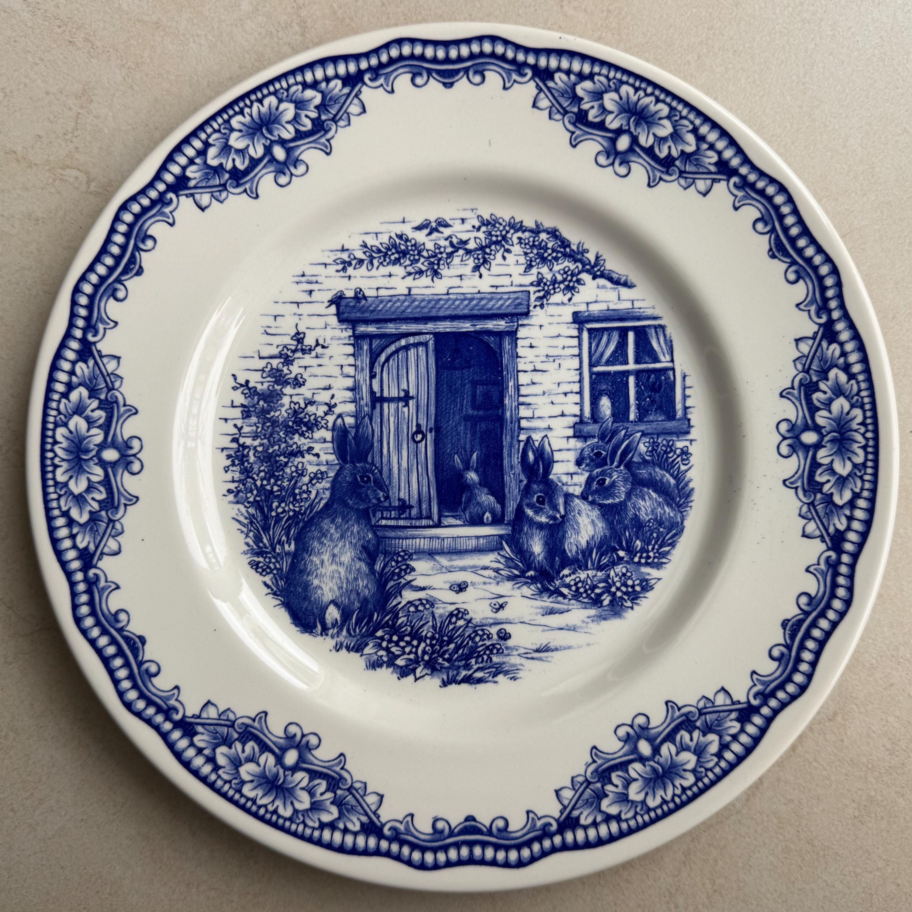 Gallery Wall Mismatched Set in Blue & Green - Collection of 7 Vintage Plates