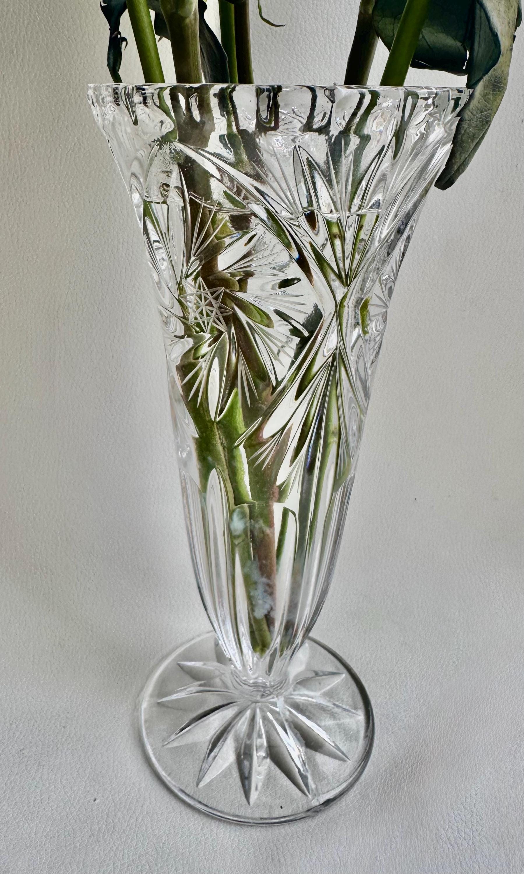Vintage Clear Cut Crystal Elegance – Bohemian Czech Pinwheel Style Vase – 11” Tall