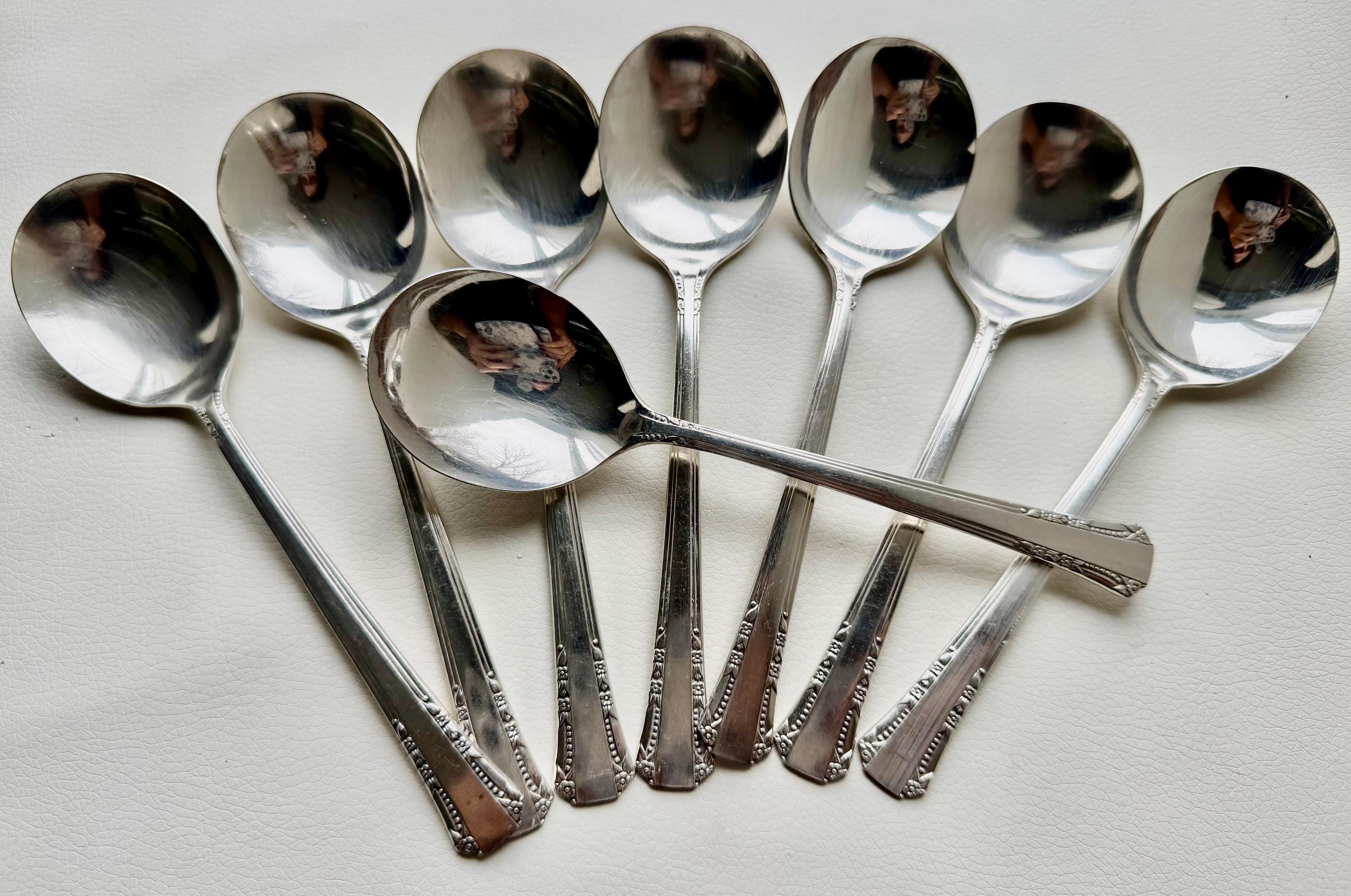 Vintage Rare Round Silverplate Soup Spoons - Set of 8 - Oneida Del Mar