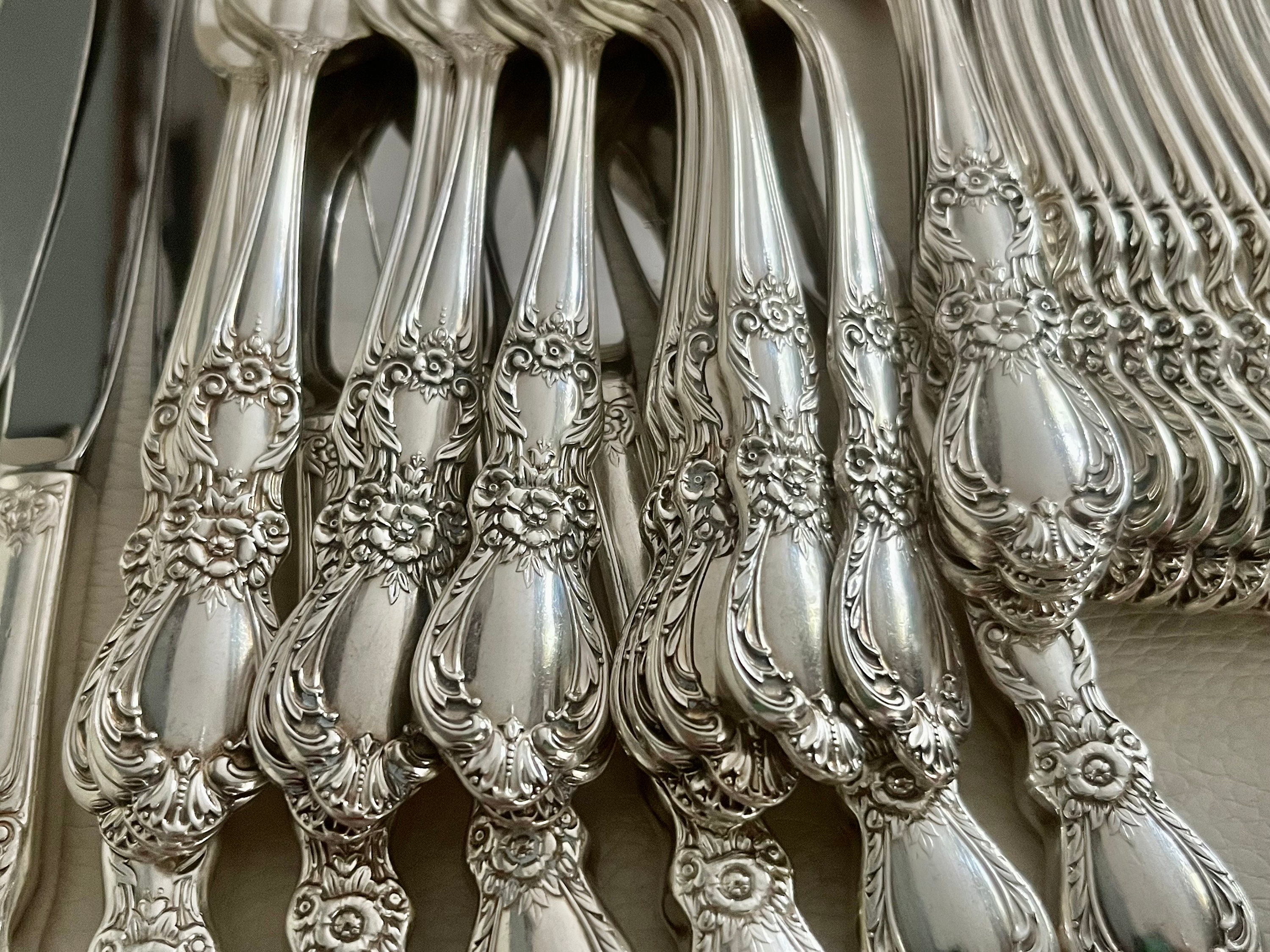 Vintage Large Round Bowl Cream/Soup Spoons — Set of 12 — Silver Plated Silverware “Heritage”