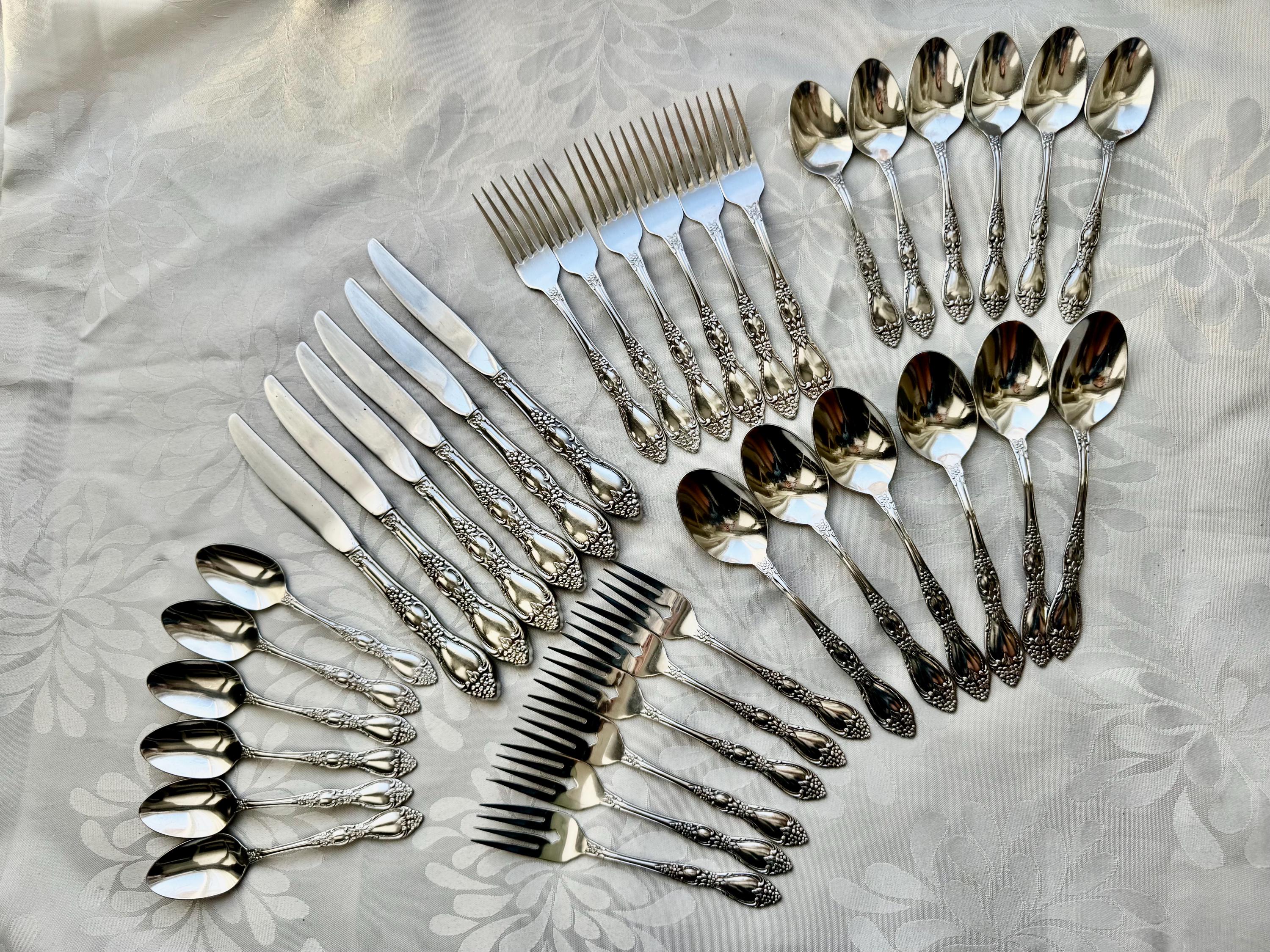 Vintage Oneida Huntington USA (Stainless 1977-1991) Flatware Set – Complete Set for 6 (36 items)