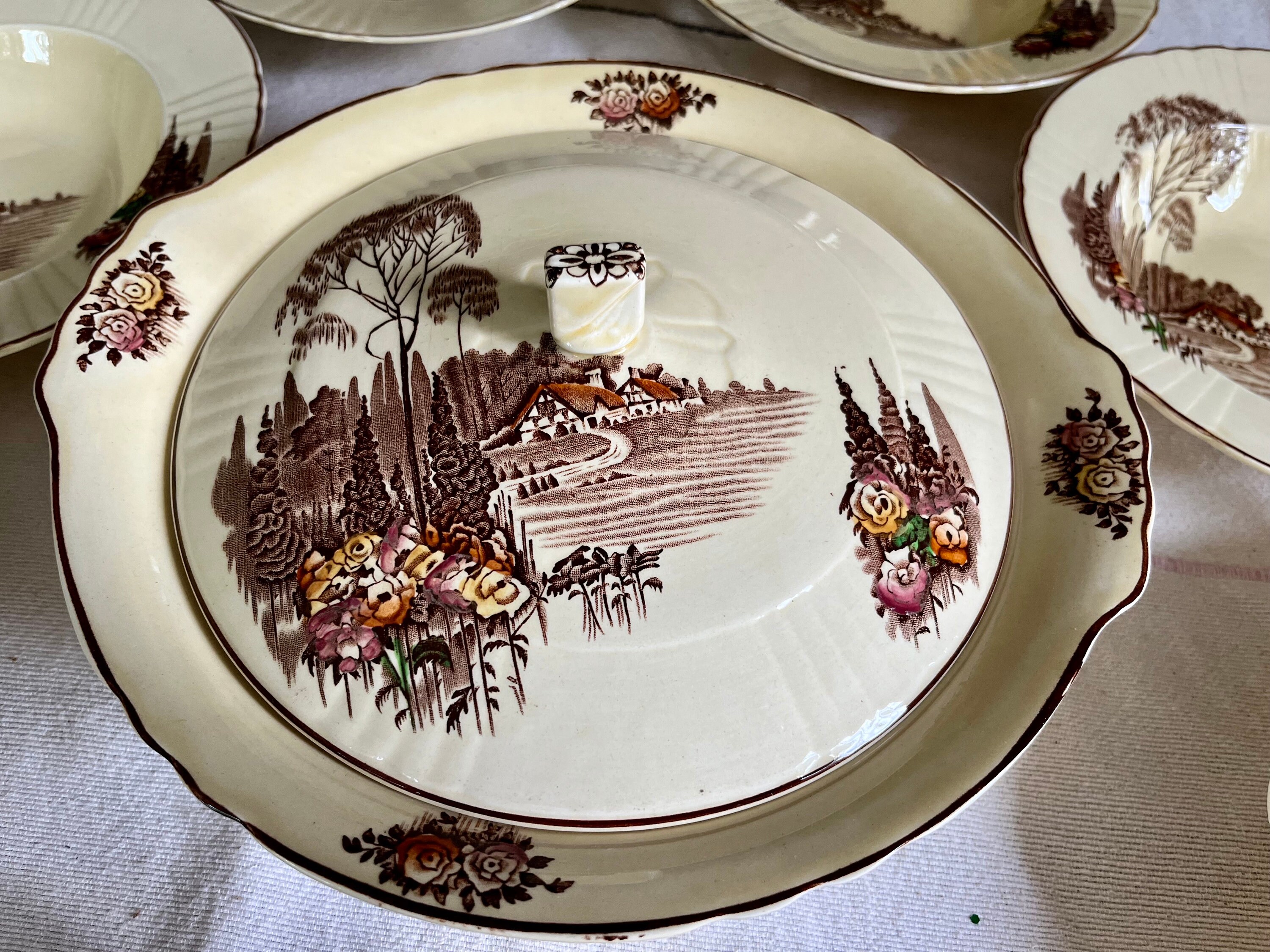 Homeland 1930s - Myott Son & Co England - RN 761201 - Dishes Sets