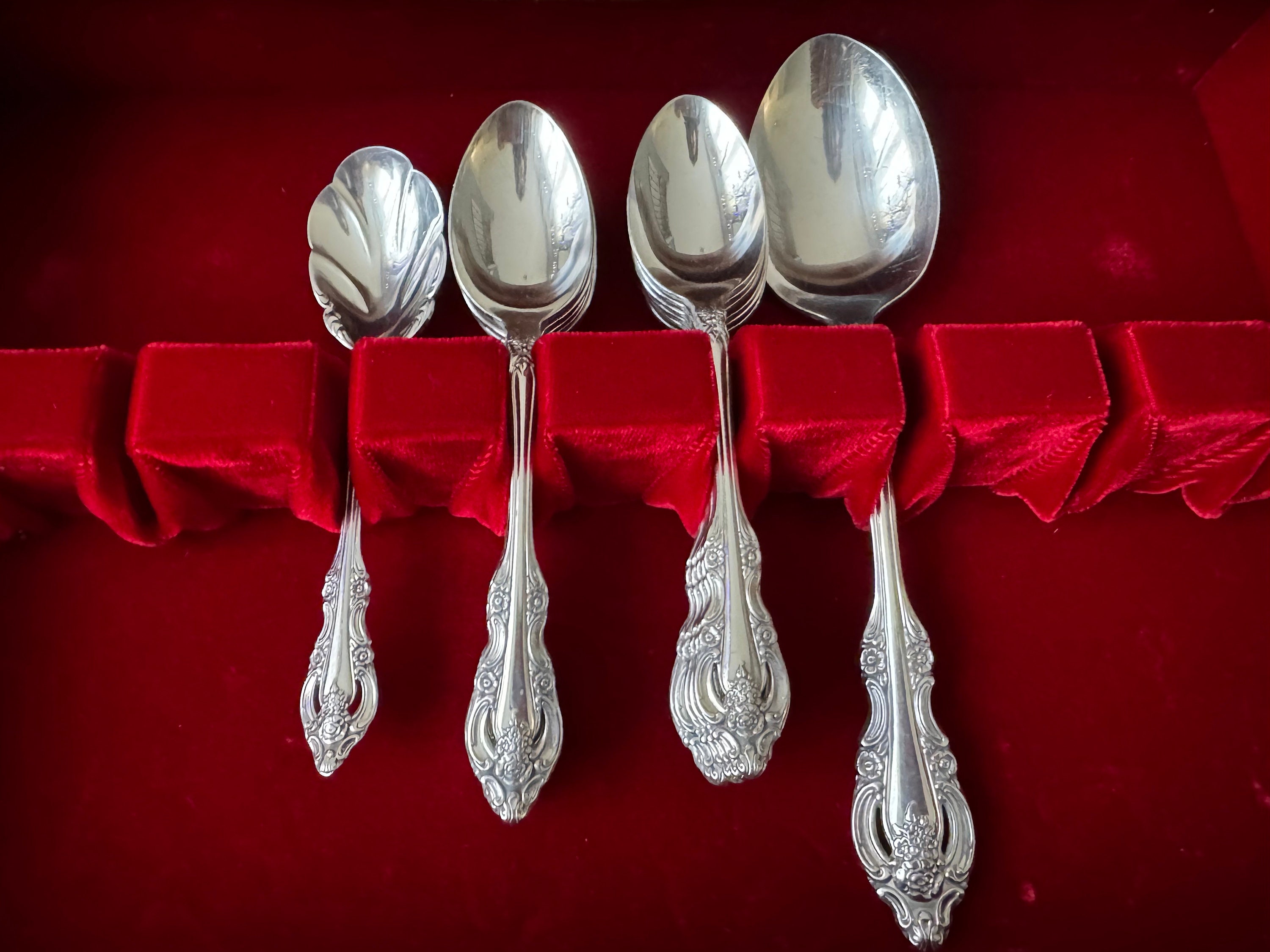 Artistry Vintage 1960+ Complete Silverplate Set for 8 Persons (46 items) — Optional Chest