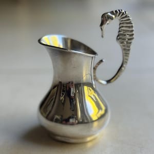 Vintage Los Castillo Silver-Plated Pitcher – Seahorse Handle, Mid-Century Mexican bild 2