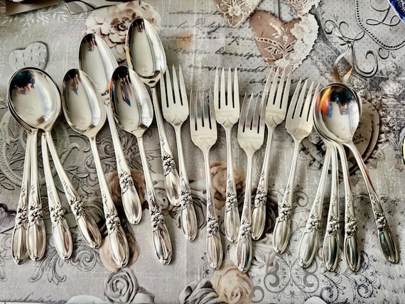Vintage White Orchid Silverware Set: 1953 Community Silverplate - Etsy