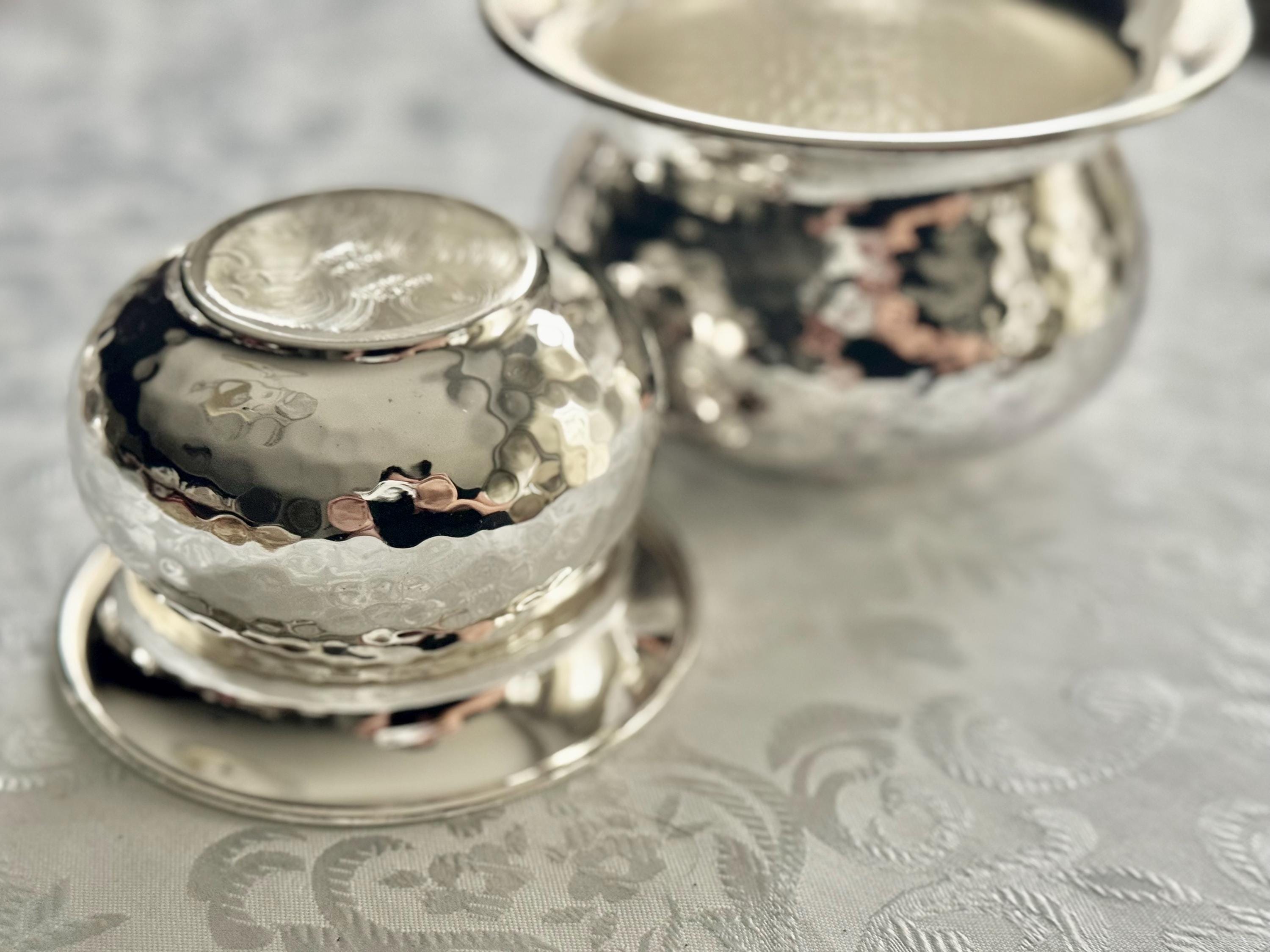 Italian Hammered Silverplate Bowls or Planters — Polished Reflective Vintage Pair